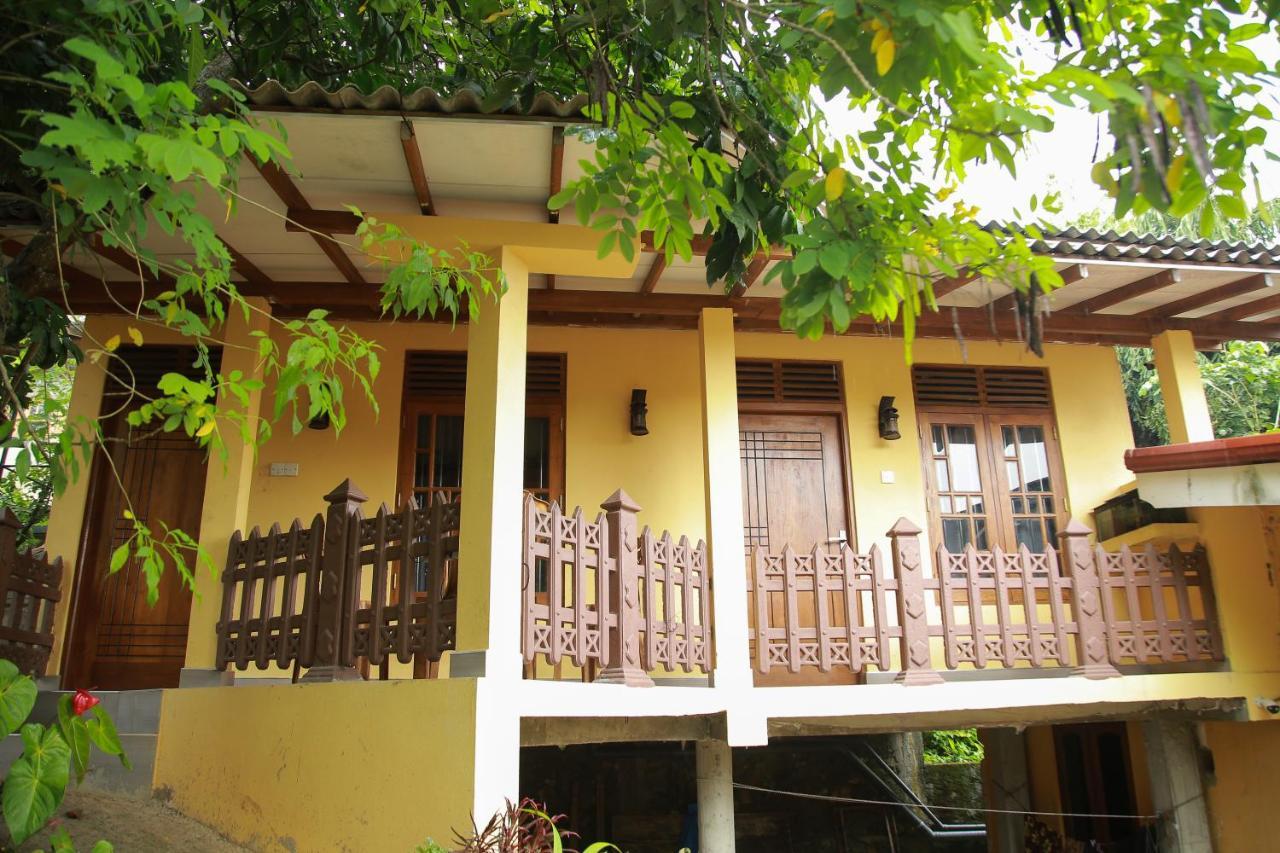 Guruge Guest House Ахангама Экстерьер фото