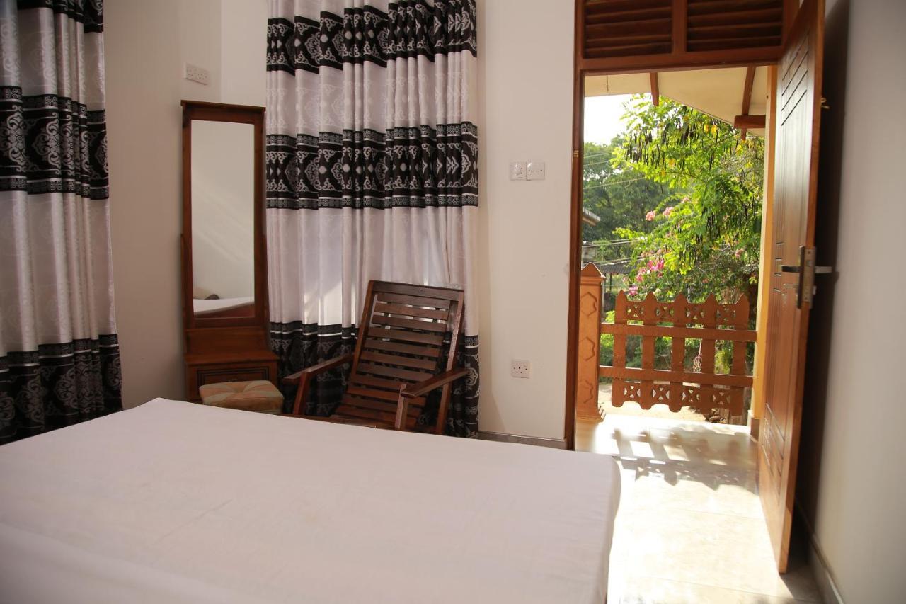 Guruge Guest House Ахангама Экстерьер фото