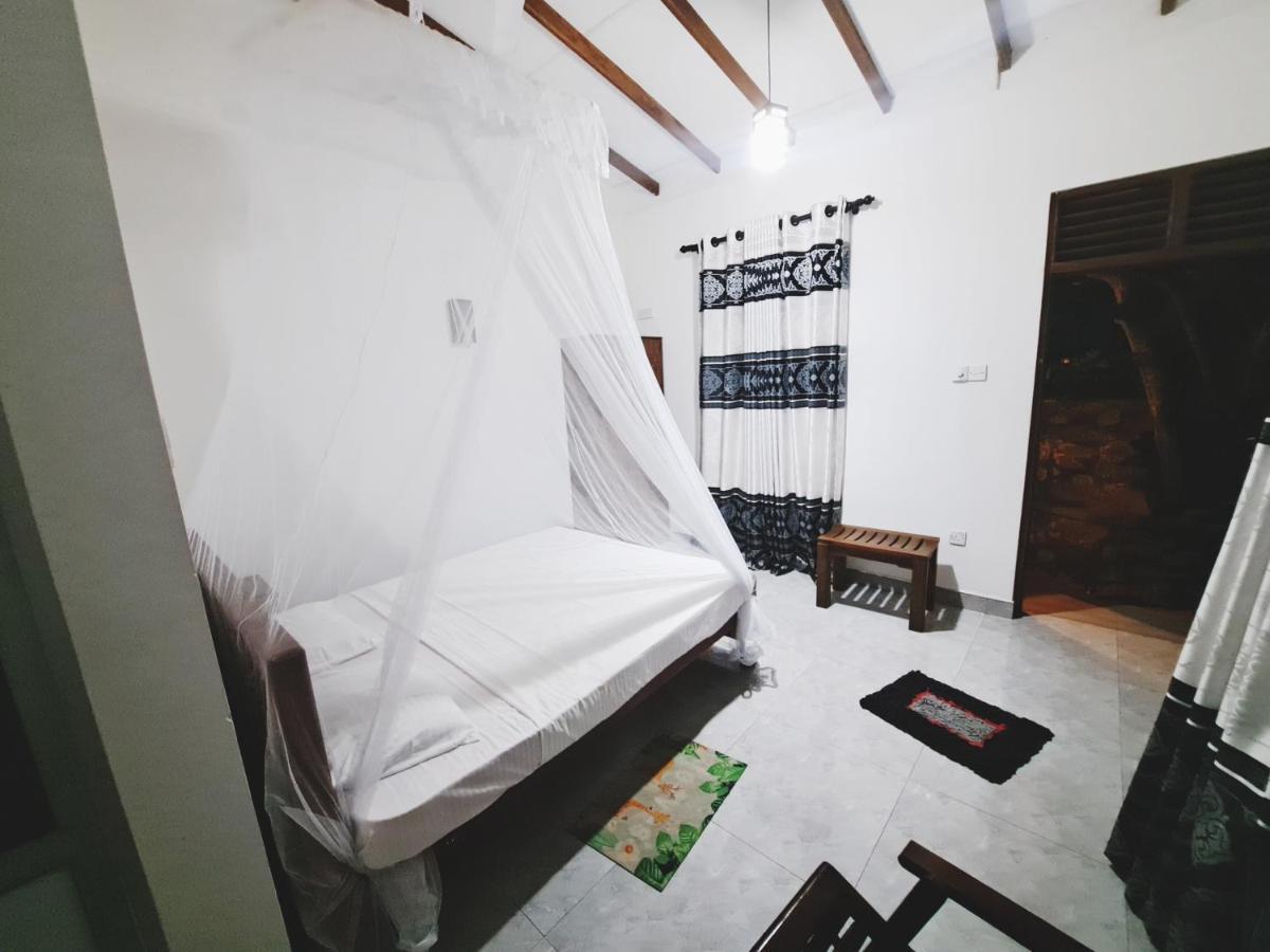 Guruge Guest House Ахангама Экстерьер фото